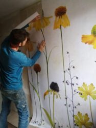 2021-08-27 Das Schlafzimmer "Frankenstüble" wird blumig.