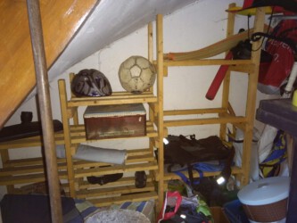 2020-10-03 Erdgeschoss, unter der Treppe