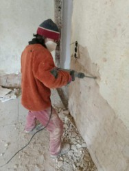 2020-11-28 Der Wandputz muss weg!