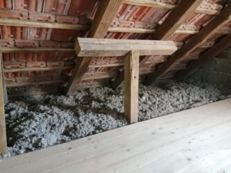 2021-07-23 Dachbodendämmung aus Zellulose