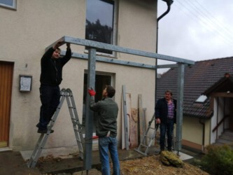 2021-11-02 Balkonstützen. Passt!