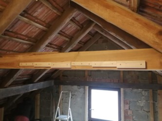 2022-02-09 Fingerboard an Dachbalken