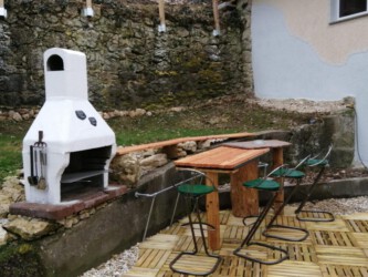 2022-03-17 Der Grillplatz - so gut wie fertig