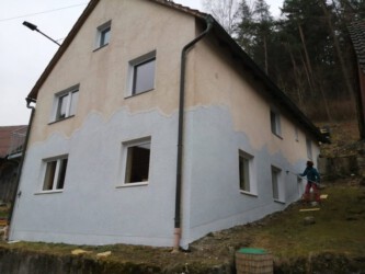 2022-03-17 Fassaden-Voranstrich